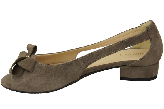 Schuhe Damensandalen Hellbraunes natürliches Wildleder 994 Kombination aus Stil und Komfort ElitaBut