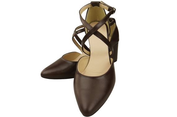 Elegante Schokolade Ledersandalen mit offener Seite und stabilem Absatz 218 ElitaBut