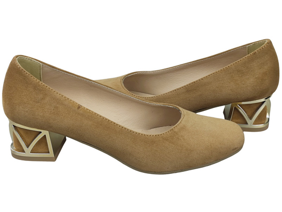 Bequeme Damenschuhe Rotes Pumps mit dekorativem Absatz Natürliches Wildleder 219 von ElitaBut