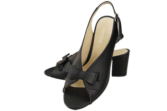 Damenschuhe Sandalen Schwarz, natürlich genarbtes Leder, 148 L ElitaBut