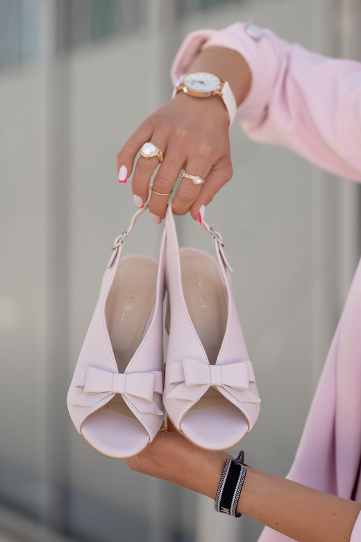 Damenschuhe Sandalen Pink Powder, natürliches genarbtes Leder, 148 L ElitaBut