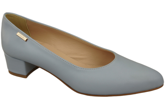 Damen Pumps Hellblau mit niedrigem Absatz zeitlose Eleganz und Komfort 220 ElitaBut