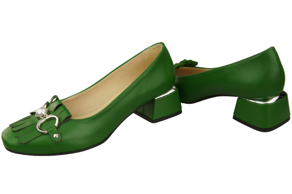 Damenschuhe Pumps mit Fransen verziert Grünes Naturleder 195 ElitaBut