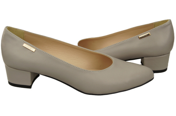 Damen Pumps Helle Esche mit niedrigem Absatz zeitlose Eleganz und Komfort 220 ElitaBut