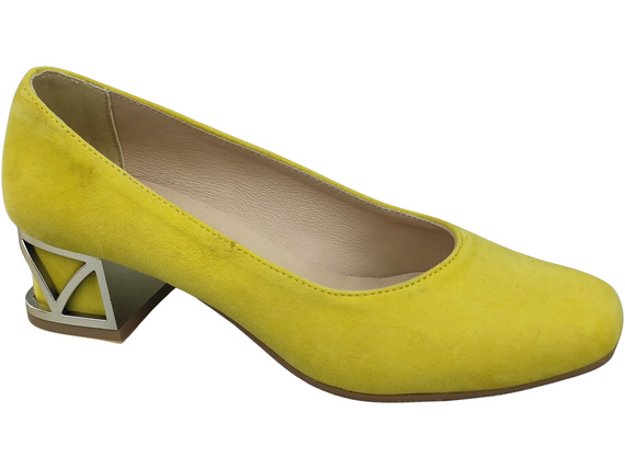 Bequeme Damenschuhe Zitrone Pumps mit dekorativem Absatz Natürliches Wildleder 219 von ElitaBut