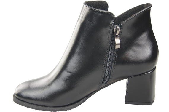 Damen-Stiefeletten ElitaBut 226 Schwarz glänzend aus Naturleder, gefüttert, eckige Zehenkappe, Blockabsatz
