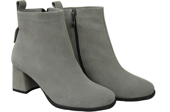 Damen Stiefeletten Aschgrau aus Veloursleder, stabiler Blockabsatz, Reißverschluss 224 ElitaBut