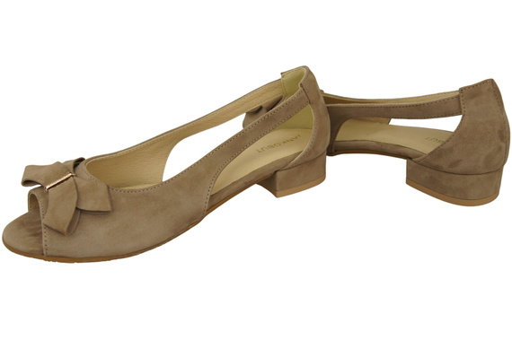 Schuhe Damensandalen Cappuccino Dunkles Naturleder Wildleder 994 Kombination aus Stil und Komfort ElitaBut