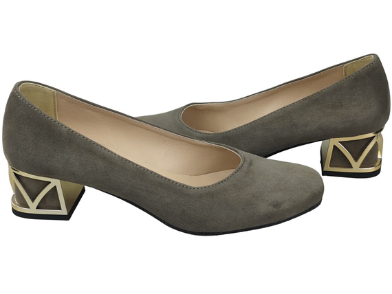 Bequeme Damenschuhe Hellbraun Pumps mit dekorativem Absatz Natürliches Wildleder 219 von ElitaBut