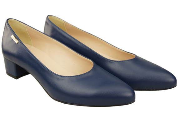 Damen Pumps Marineblau mit niedrigem Absatz zeitlose Eleganz und Komfort 220 ElitaBut