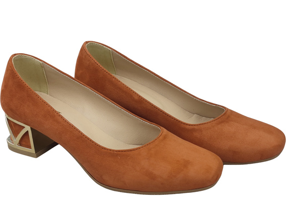 Bequeme Damenschuhe Ziegelrot Pumps mit dekorativem Absatz Natürliches Wildleder 219 von ElitaBut