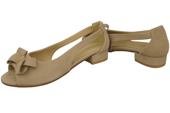 Schuhe Damensandalen Beige Natürliches Wildleder 994 Kombination aus Stil und Komfort ElitaBut