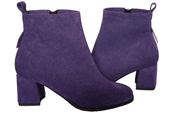 Damen Stiefeletten Violett aus Veloursleder, stabiler Blockabsatz, Reißverschluss 224 ElitaBut