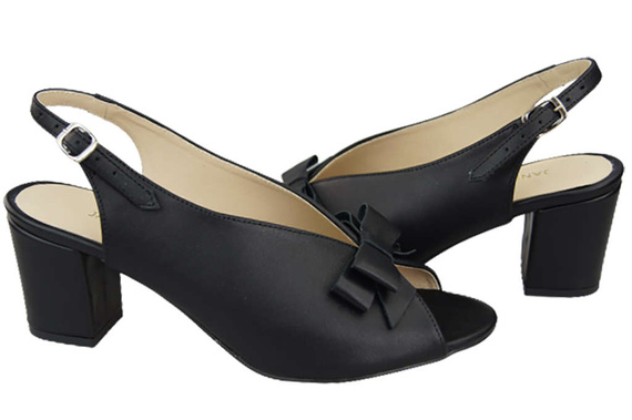 Damenschuhe Sandalen Schwarz, natürlich genarbtes Leder, 148 L ElitaBut