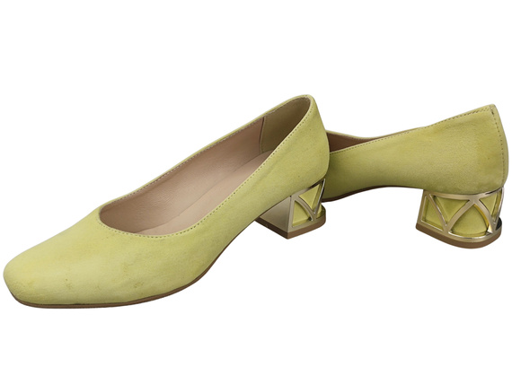 Bequeme Damenschuhe Banane Pumps mit dekorativem Absatz Natürliches Wildleder 219 von ElitaBut