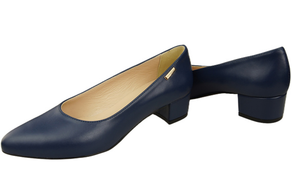 Damen Pumps Marineblau mit niedrigem Absatz zeitlose Eleganz und Komfort 220 ElitaBut