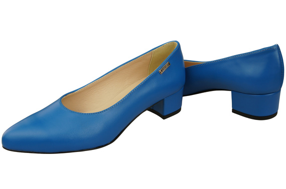 Damen Pumps Blau mit niedrigem Absatz zeitlose Eleganz und Komfort 220 ElitaBut