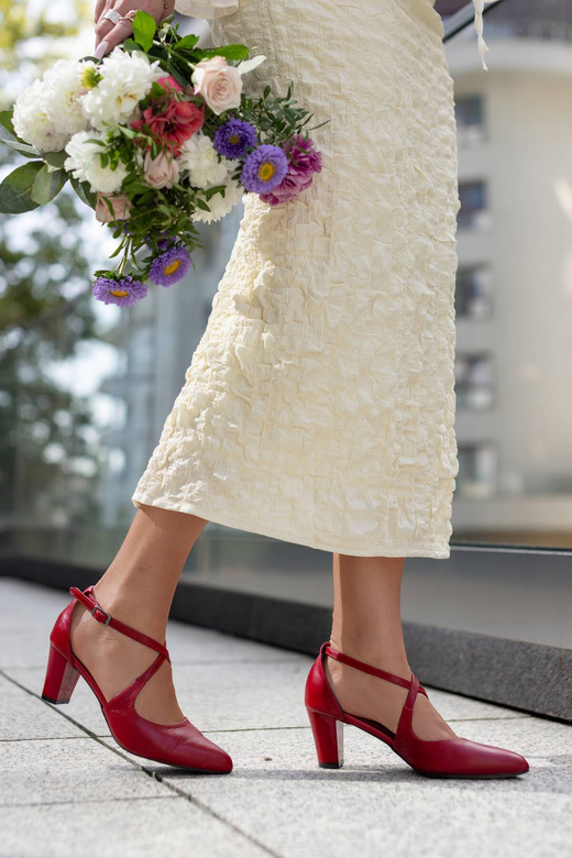 Damenschuhe Sandalen Niedriger Absatz Rotes Naturleder 102 ElitaBut