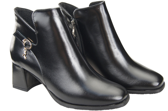 Damen-Stiefeletten ElitaBut 226 Schwarz glänzend aus Naturleder, gefüttert, eckige Zehenkappe, Blockabsatz