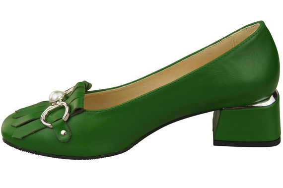 Damenschuhe Pumps mit Fransen verziert Grünes Naturleder 195 ElitaBut