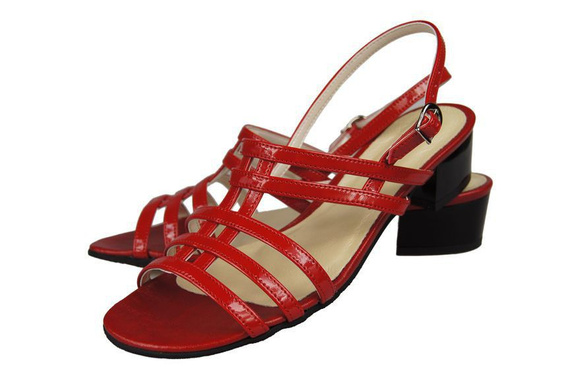 Damenschuhe Sandalen mit flachem Absatz Rot 622 ElitaBut