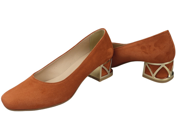 Bequeme Damenschuhe Ziegelrot Pumps mit dekorativem Absatz Natürliches Wildleder 219 von ElitaBut