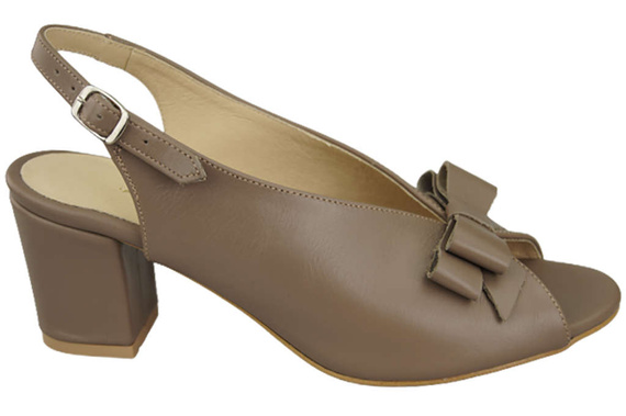 Damenschuhe Cappuccino-Sandalen, naturnarbiges Leder, 148 L ElitaBut