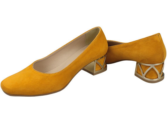 Bequeme Damenschuhe Mango Pumps mit dekorativem Absatz Natürliches Wildleder 219 von ElitaBut