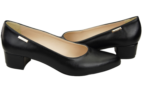 Damen Pumps Schwarz mit niedrigem Absatz zeitlose Eleganz und Komfort 220 ElitaBut