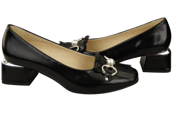 Damenschuhe Pumps mit Fransen verziert, Schwarz, glänzend, Naturleder 195 ElitaBut