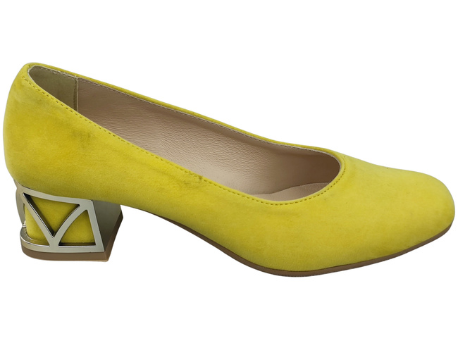 Bequeme Damenschuhe Zitrone Pumps mit dekorativem Absatz Natürliches Wildleder 219 von ElitaBut