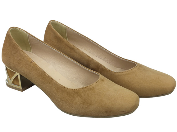 Bequeme Damenschuhe Rotes Pumps mit dekorativem Absatz Natürliches Wildleder 219 von ElitaBut