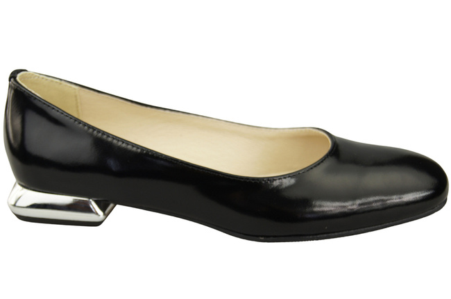 Flache Frauen Schuhe Schwarz glänzend Dekorative Ferse Naturleder 209 ElitaBut